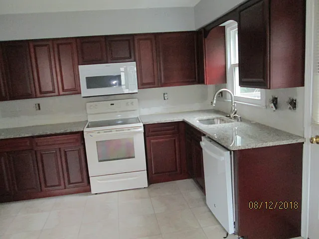 184 Robert Treat Dr #2 — Photo 3