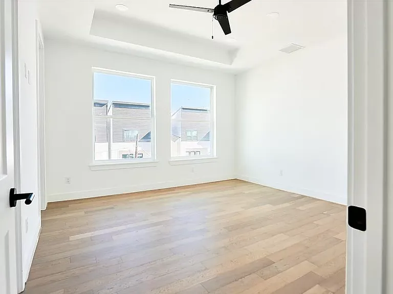 2720 Rosalie St — Photo 26