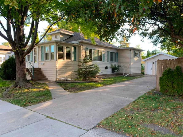 1620 Mount Vernon St, Oshkosh, WI 54901