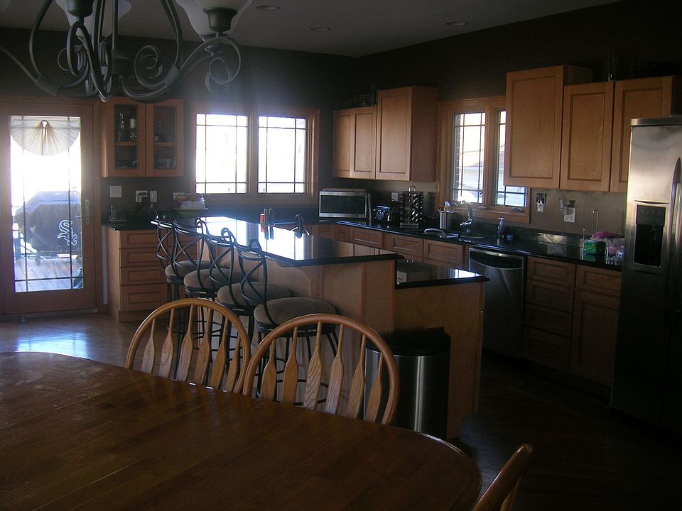 Kitchen - granite countertops, stainless steel appliances