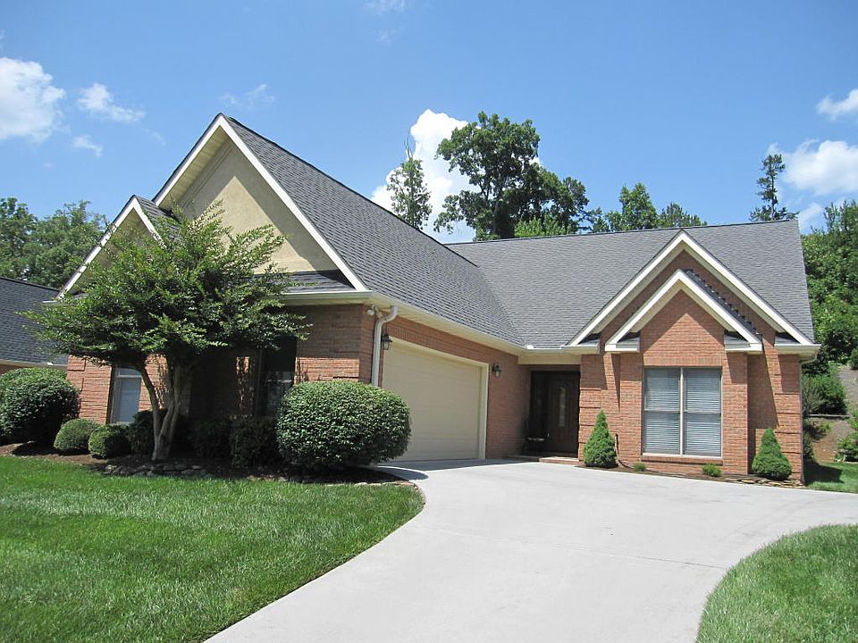 1st image of 210 Valleyview Dr #2