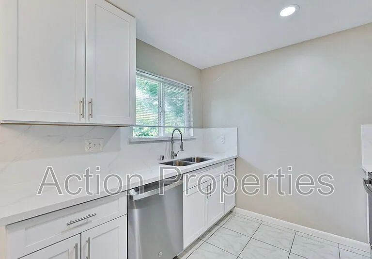 1121 Garfield Ave #4 — Photo 7