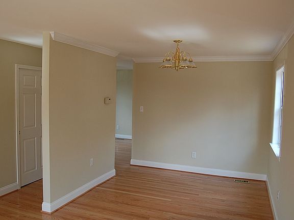 5th image of 471 W High St