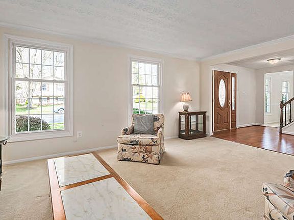 5th image of 12839 Framingham Ct