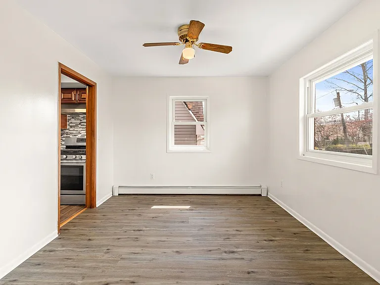 184 Central Ln #2 — Photo 5