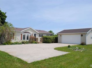 1105 N Randolph St, Garrett, IN 46738