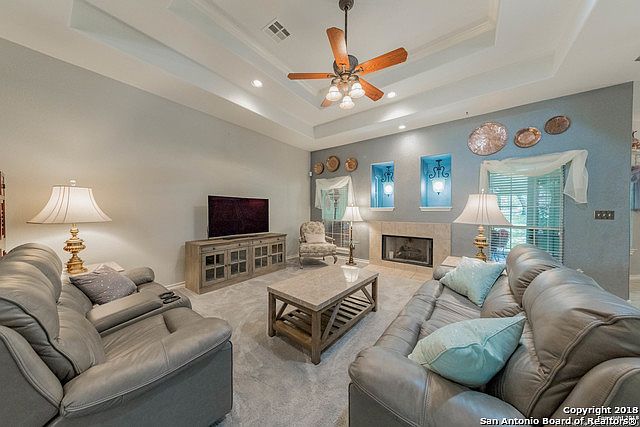 1st image of 465 Paradise Hls