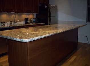 2512 N Bosworth Ave APT 106, Chicago, IL