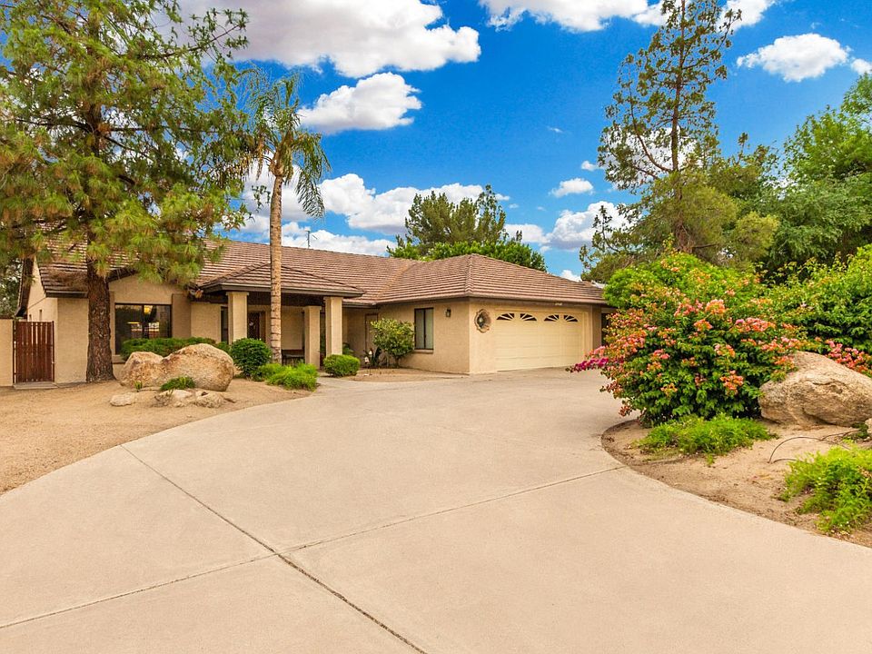 Gracious Curb Appeal
