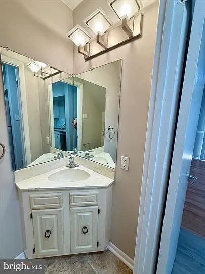 1st floor powder room