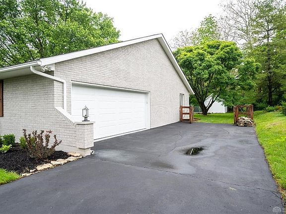 3rd image of 118 E Concord Dr