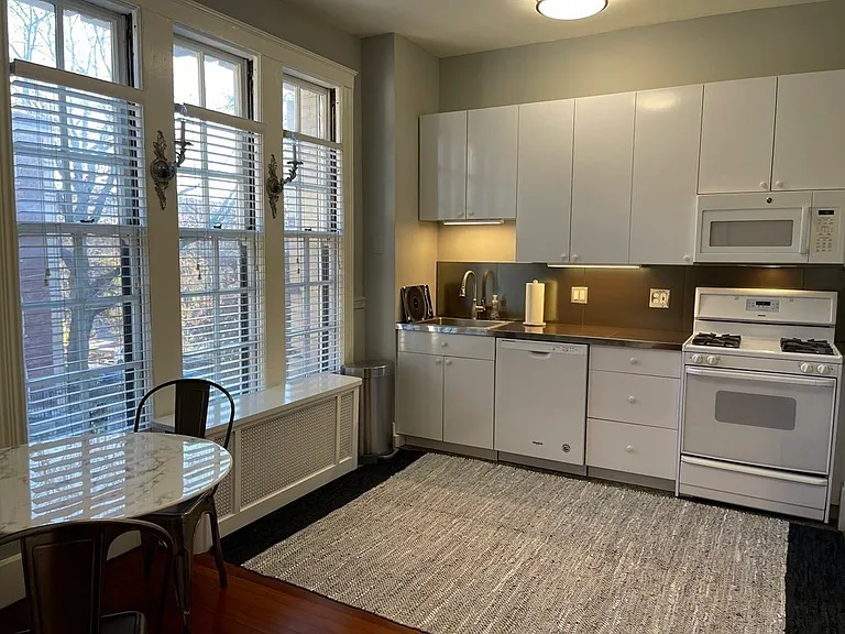 1514 Beacon St #27 — Photo 6