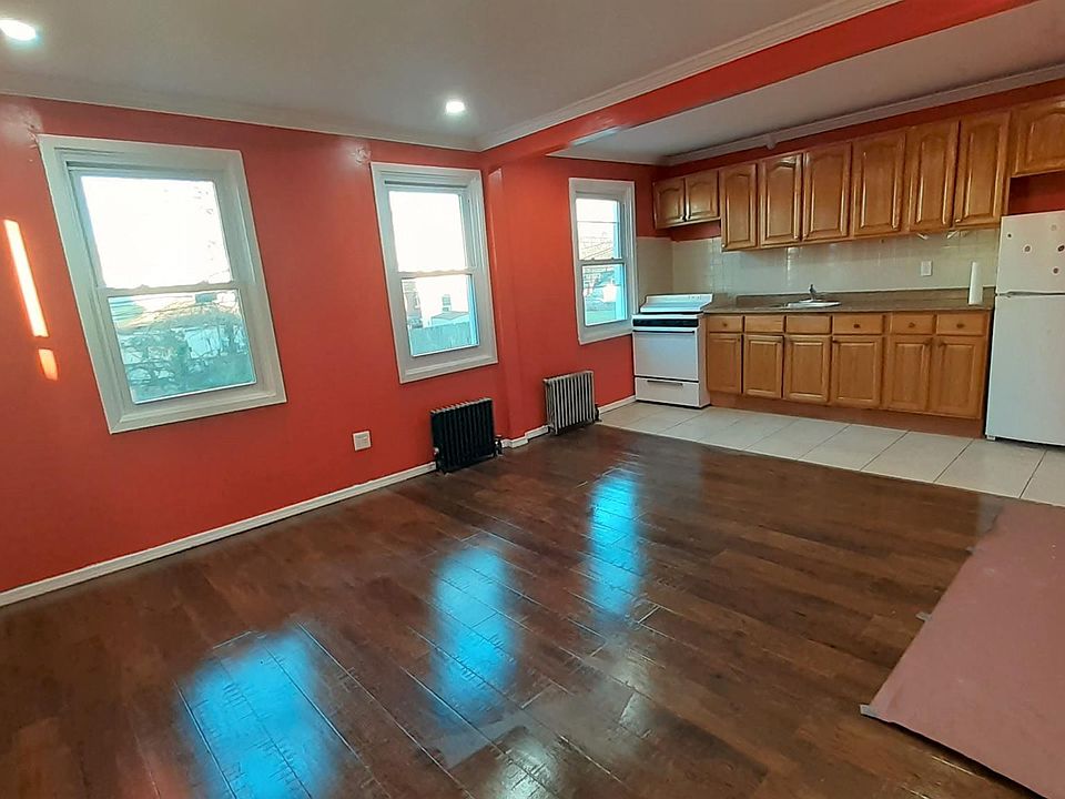 1st image of 2-114 Augusta Ct #2