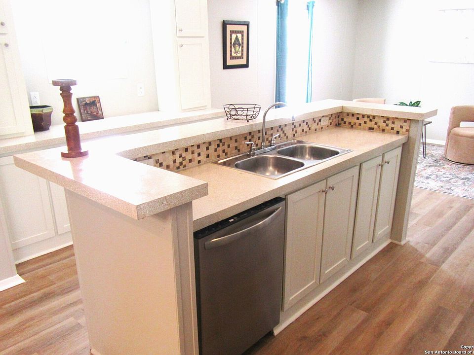 1st image of 806 Hough Ave