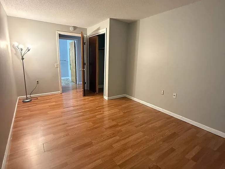 10 Grand St — Photo 8