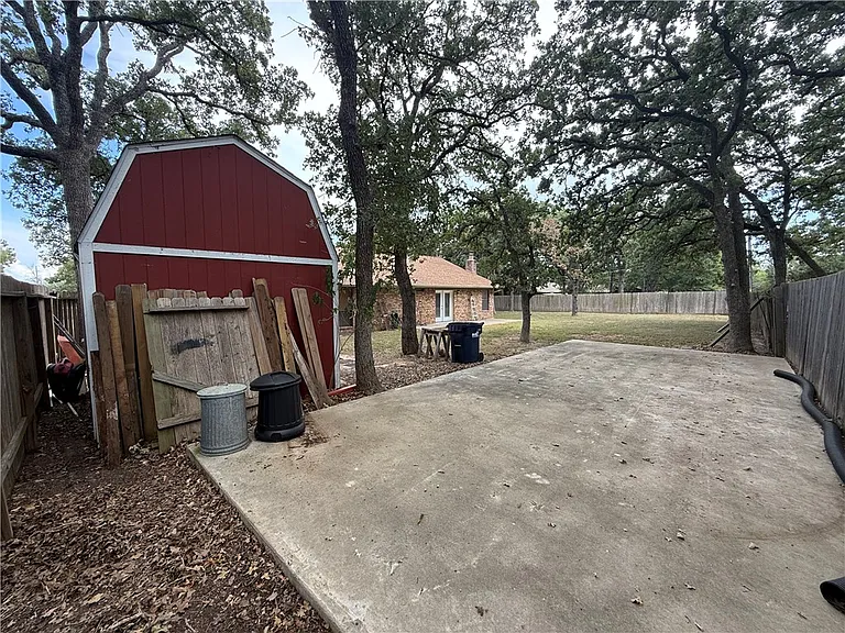 1805 Quail Run — Photo 22