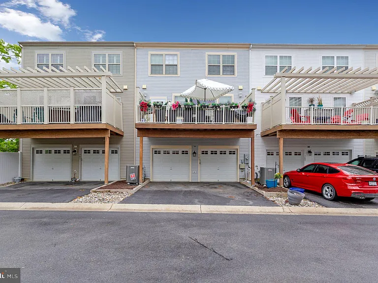 703 Skippers Ln — Photo 55
