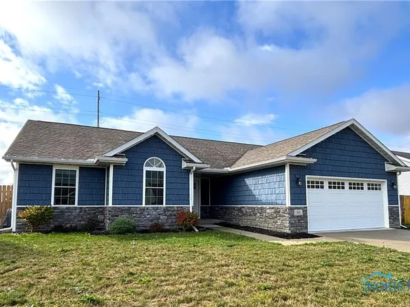 913 Tomahawk Ln, Bowling Green, OH 43402