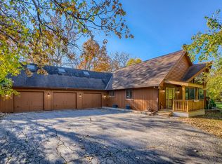 575 W Miller Rd, North Barrington, IL 60010