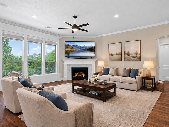 2nd image of 153 Crest Canyon Dr