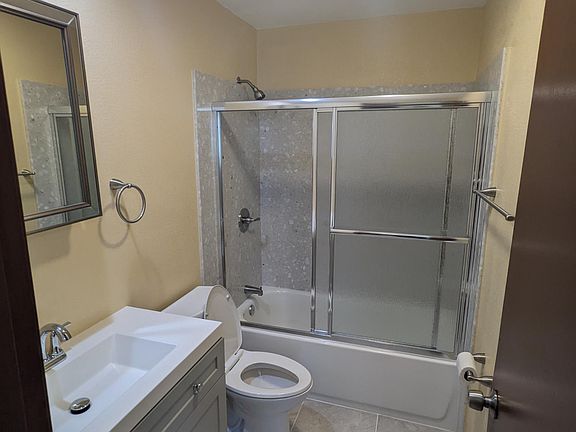 4th image of 1231 Calle Oriente APT 2