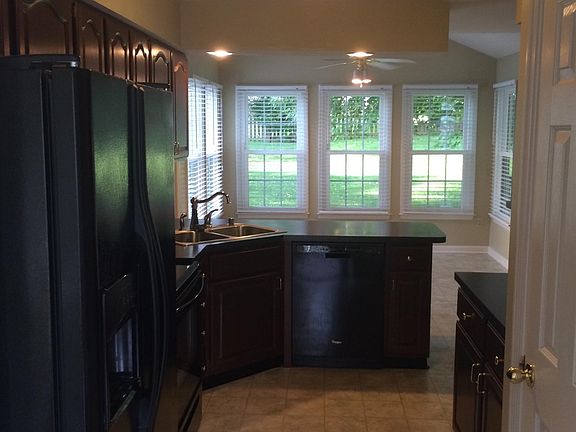 4th image of 516 Woodstream Ct