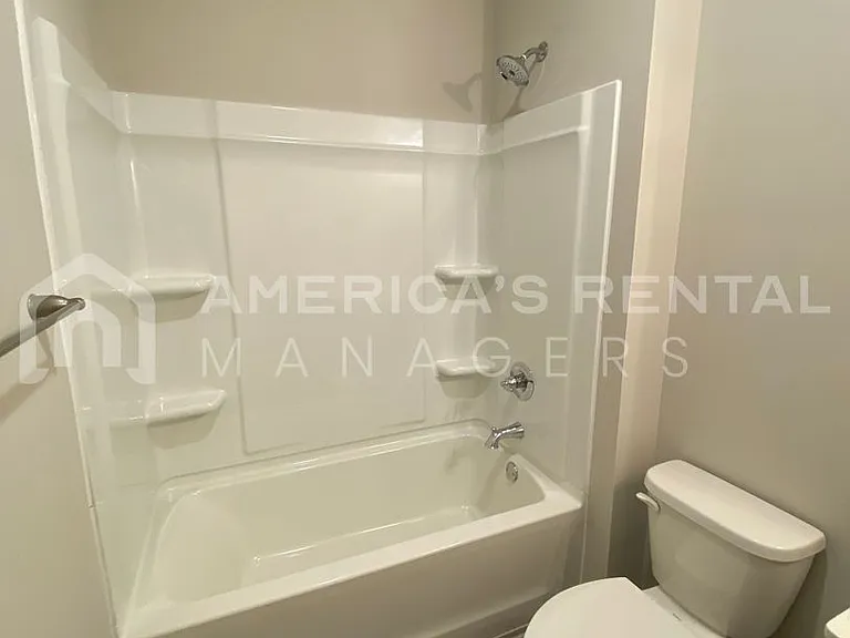 240 Avalon Way — Photo 29