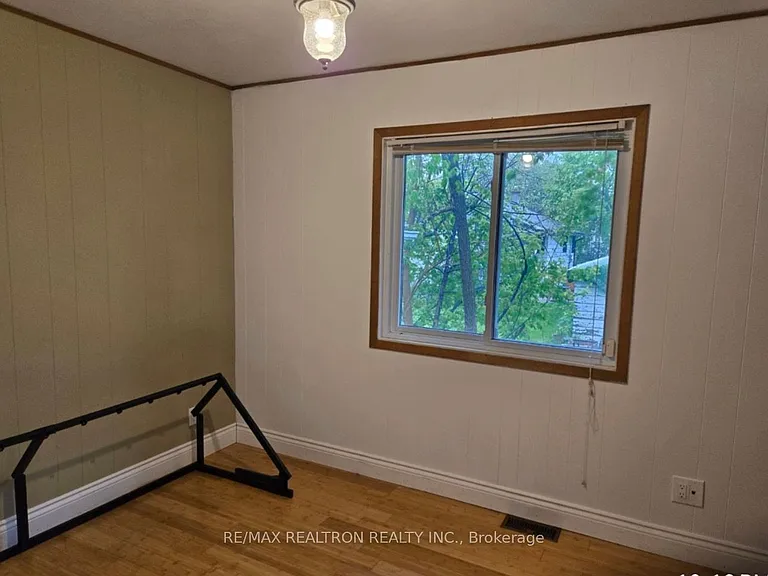 18 Irwin Ave #MAIN — Photo 10