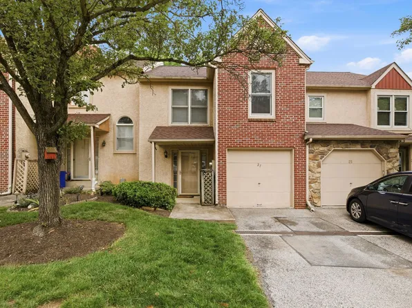 27 White Pine Ct, Lafayette Hill, PA 19444