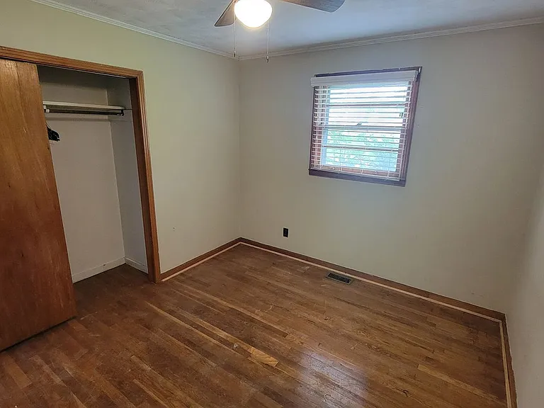 1508 Holladay Rd — Photo 8
