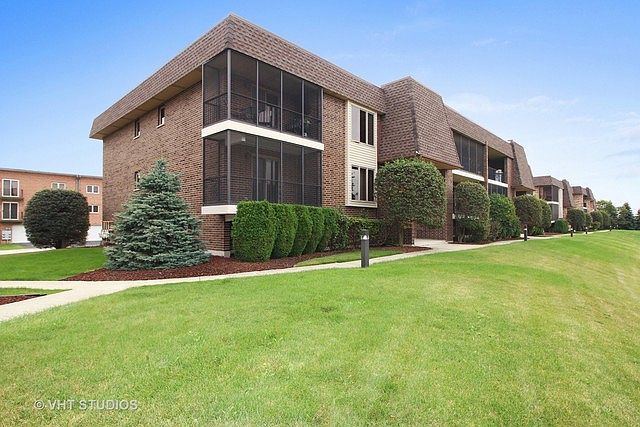1st image of 15712 Foxbend Ct APT 2N