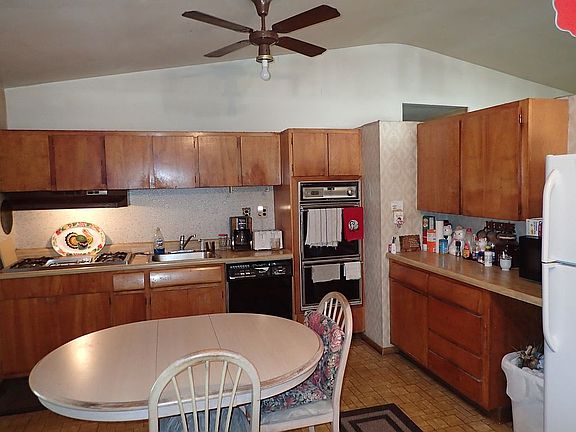 3rd image of 3 Mulberry Ln