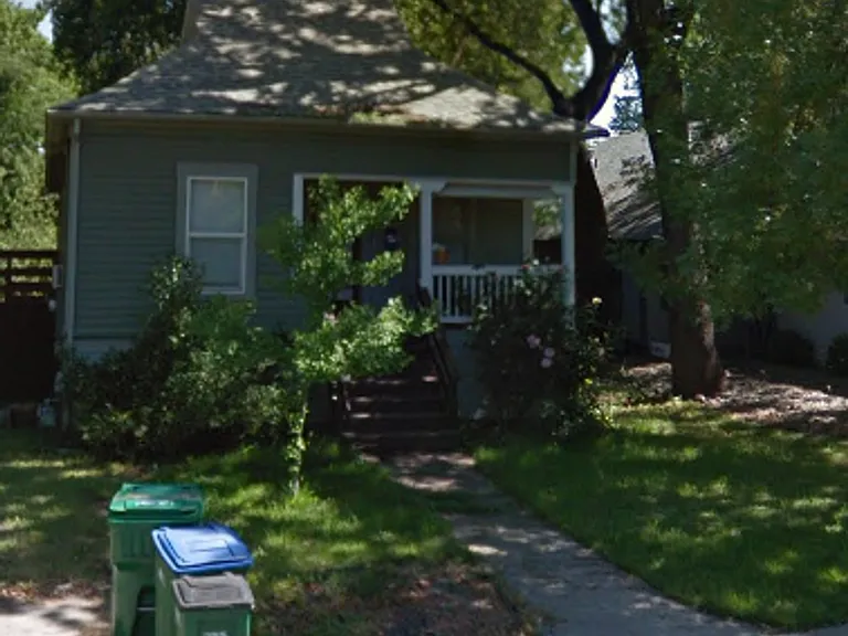 1927 Salem St — Photo 1