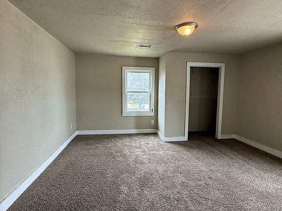 4th image of 1527 3rd Ave S #3