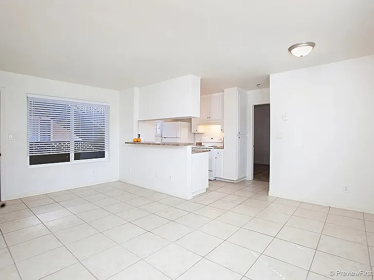 3780 Swift Ave #7 — Photo 2