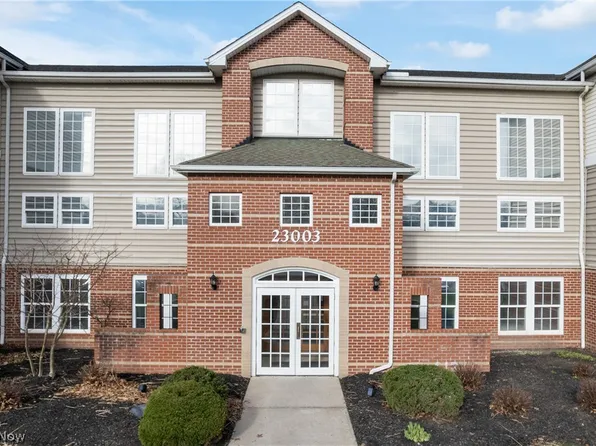 23003 Chandlers Ln APT 224, Olmsted Falls, OH 44138