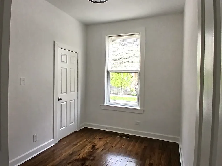 4058 W Hirsch St #1 — Photo 7