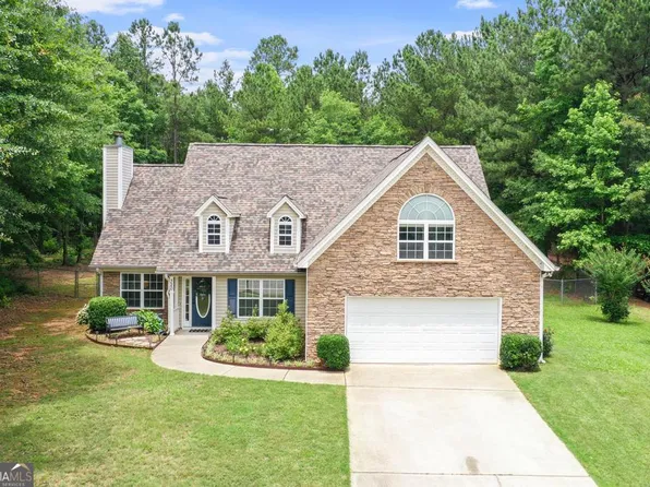 320 Cobb Ct, Hampton, GA 30228