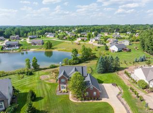 4755 S Quarry Crk, White Lake, MI 48383