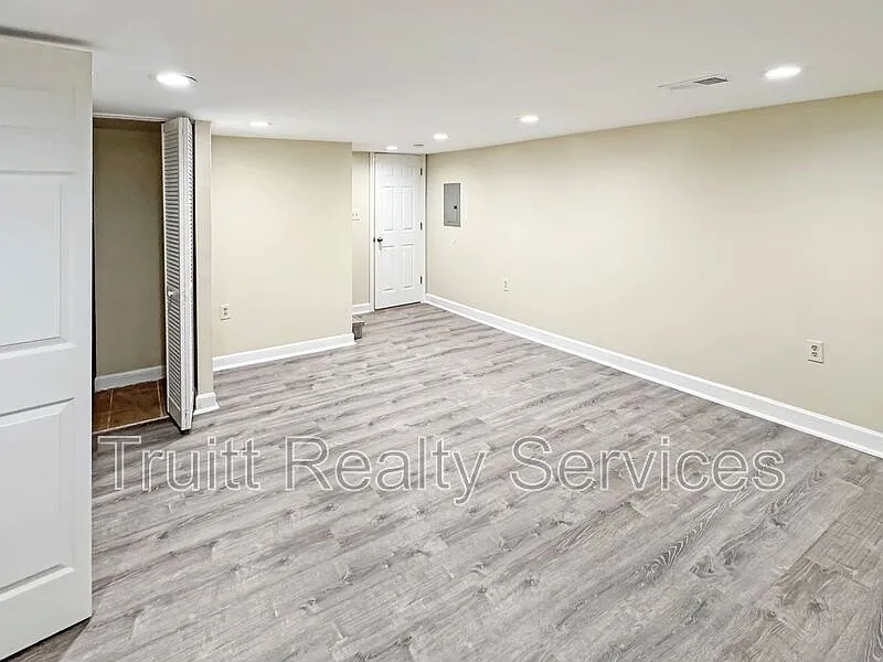 2 bed, 2.0 bath, 867 sqft, $1,600 — Photo 3
