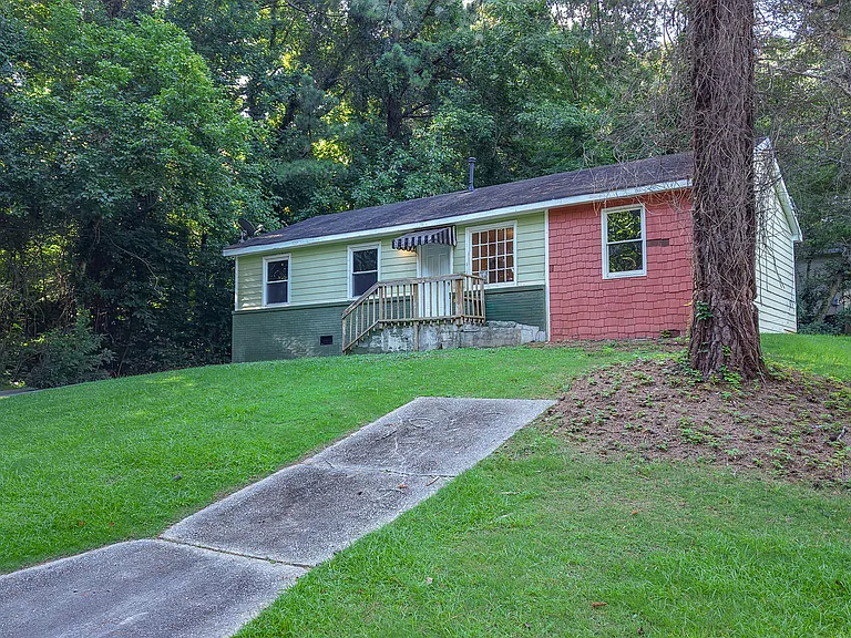 2871 Marco Dr NW — Photo 2