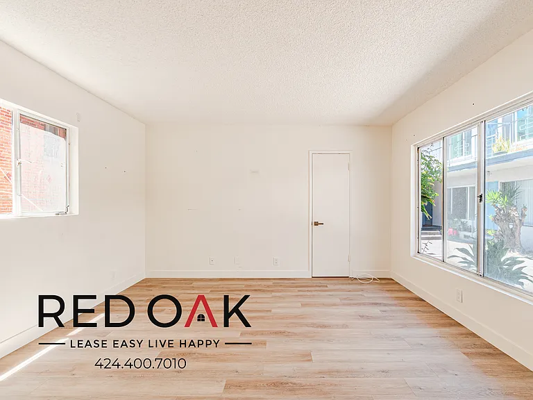 439 S Catalina St #8 — Photo 4