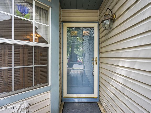 4th image of 102 Rumford Way