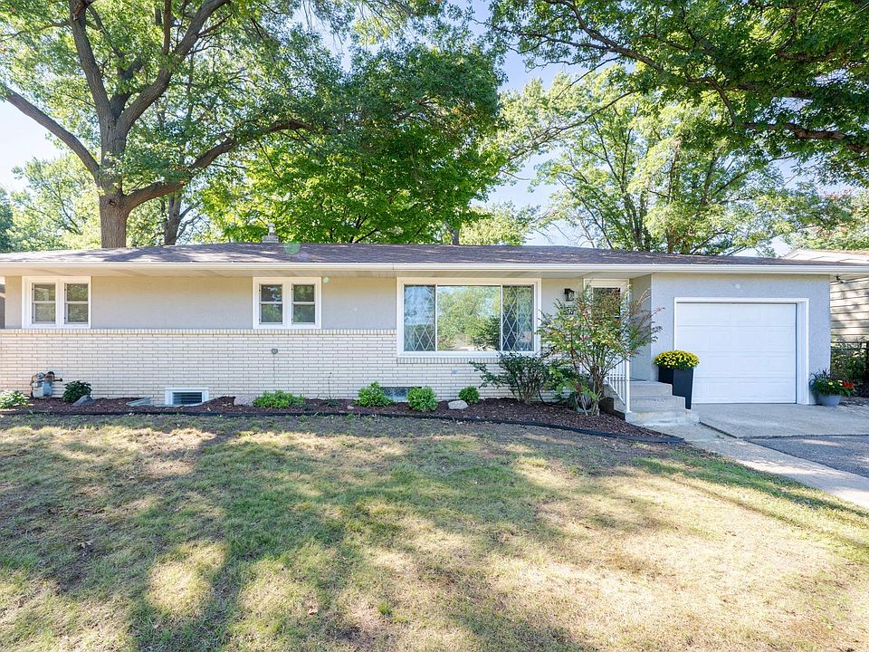 1st image of 2837 Matilda St