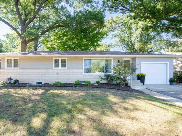 2837 Matilda St, Roseville, MN 55113