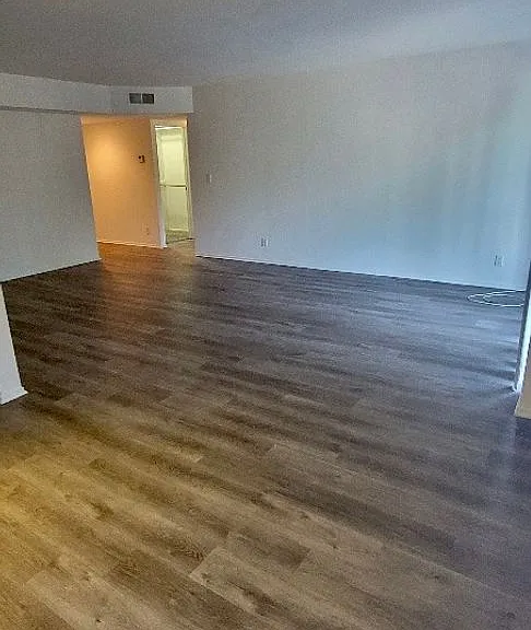 15222 Magnolia Blvd — Photo 9