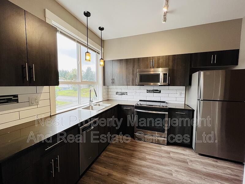 1st image of 110 Baxter Ave #504
