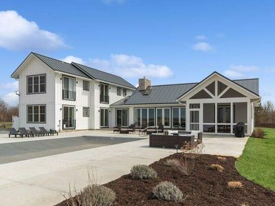 755 Browntown Rd, Buchanan, MI, 49107
