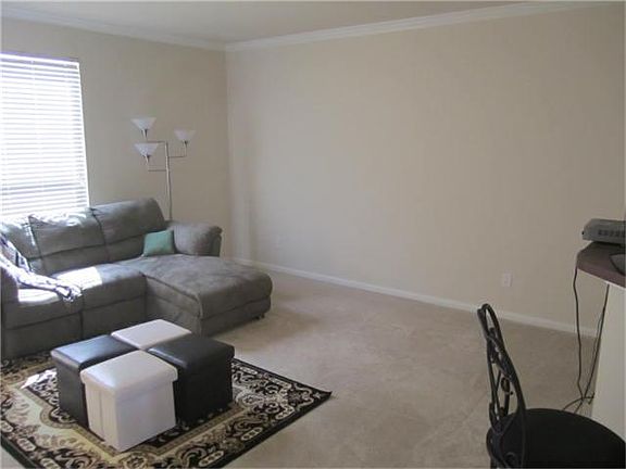 4th image of 8119 Montague Manor Ln