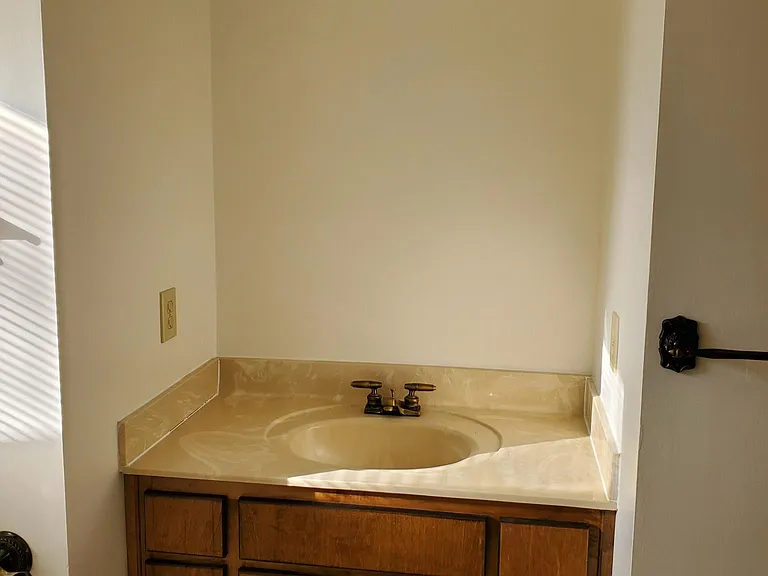 233 Linda Ln — Photo 23
